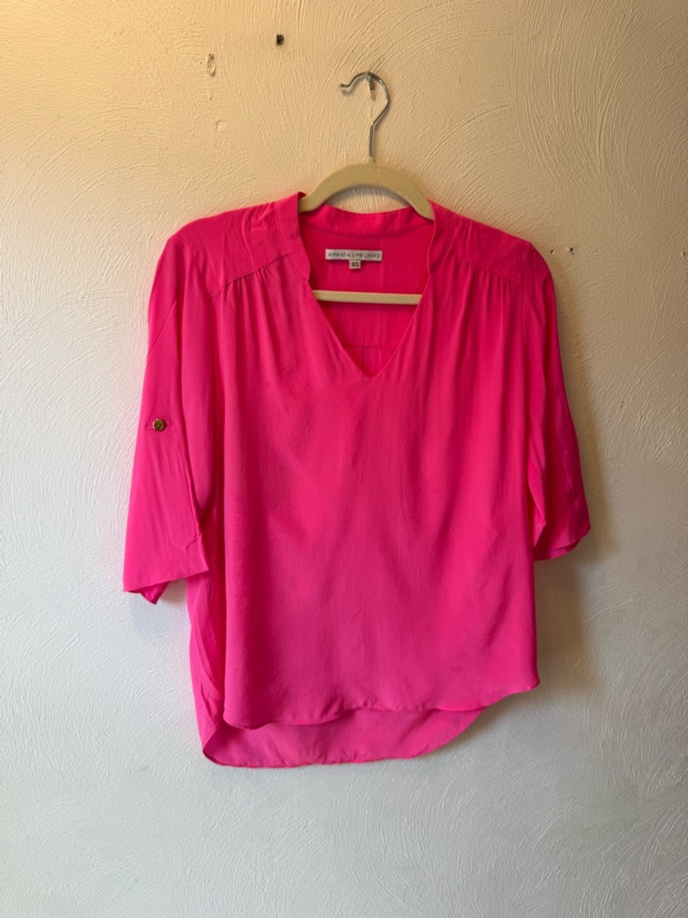 REVOLVE Amanda Uprichard 100% Silk Hot Pink Blouse XS Airy Spring Resort Top USA - Picture 2 of 6